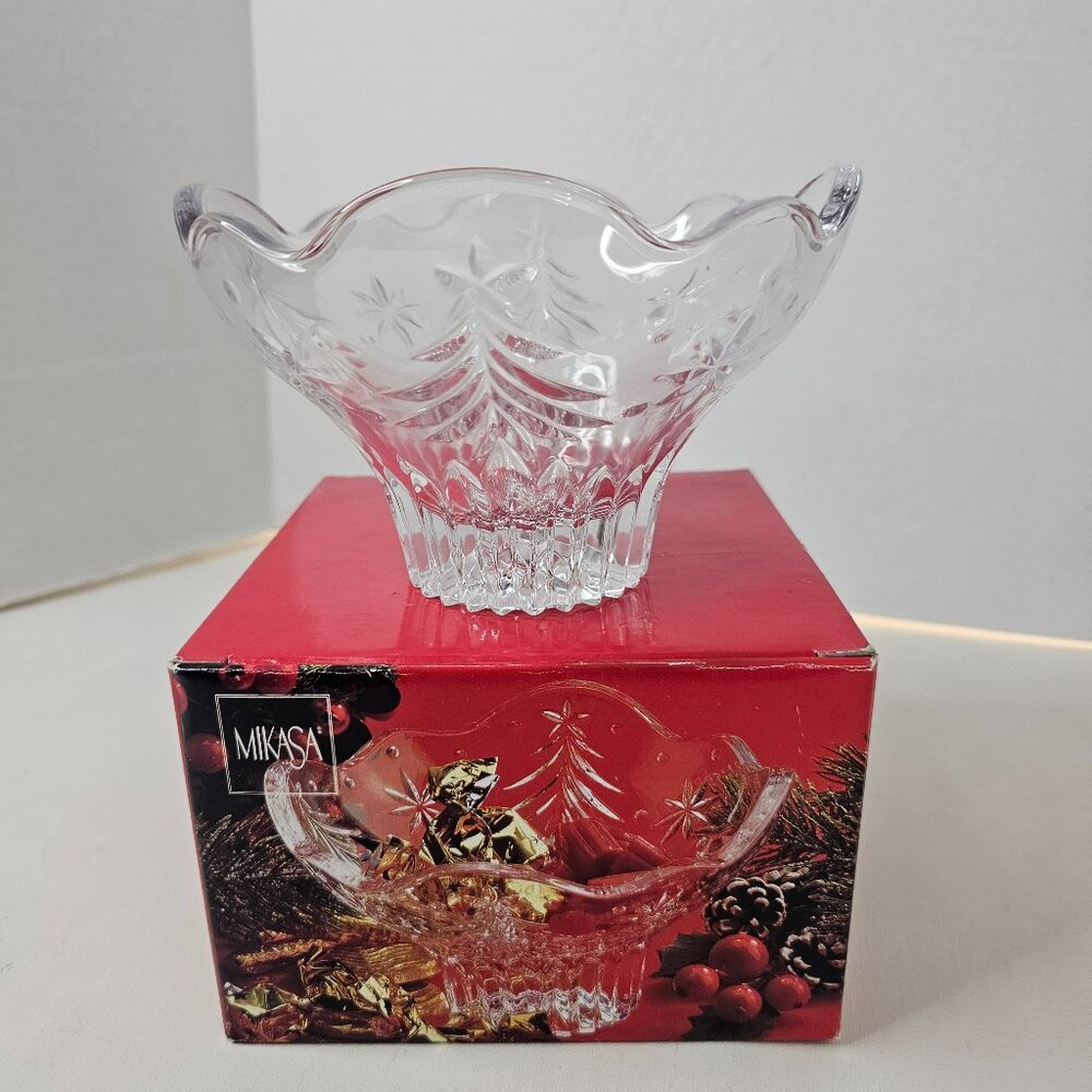 Mikasa Christmas Night Glass Footed Bowl Candy Dish Japan